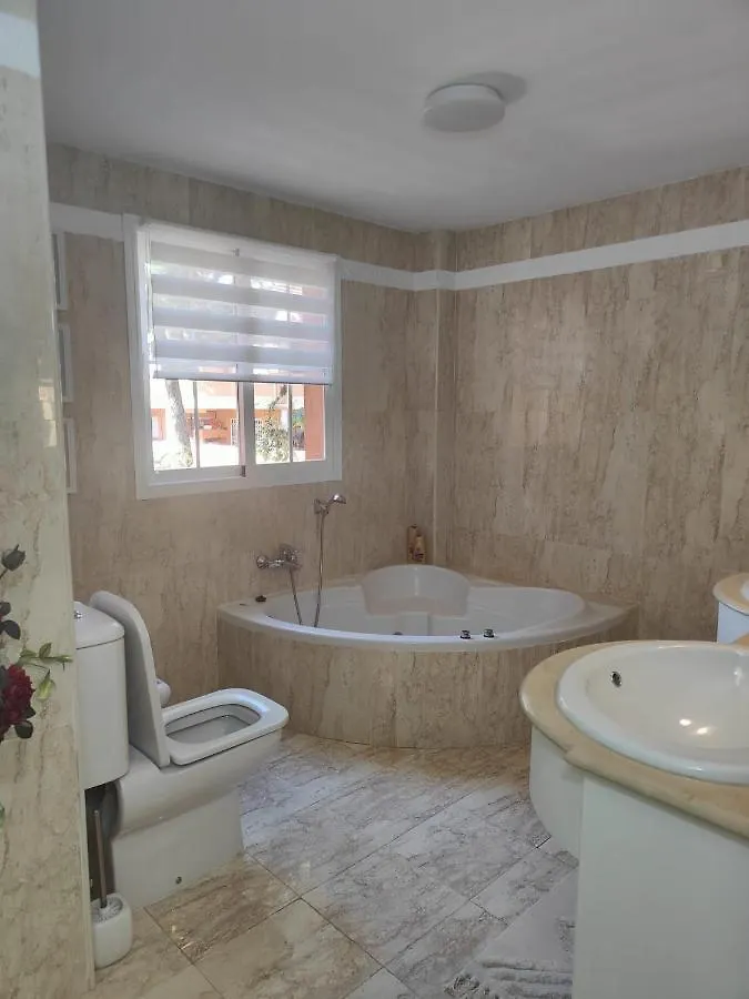 מארבלה Center Beach 2 Beds Appartement Elviria 0*,