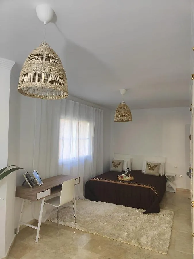 Center Beach 2 Beds Appartement Elviria Marbella
